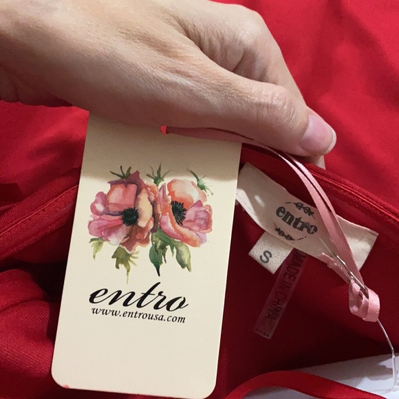 Entro red strapless ruffle detailed romper size small, NWT - Picture 3 of 7
